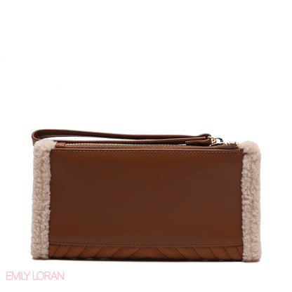 WALLET ROUNDED WITH FUR HEART DESIGN