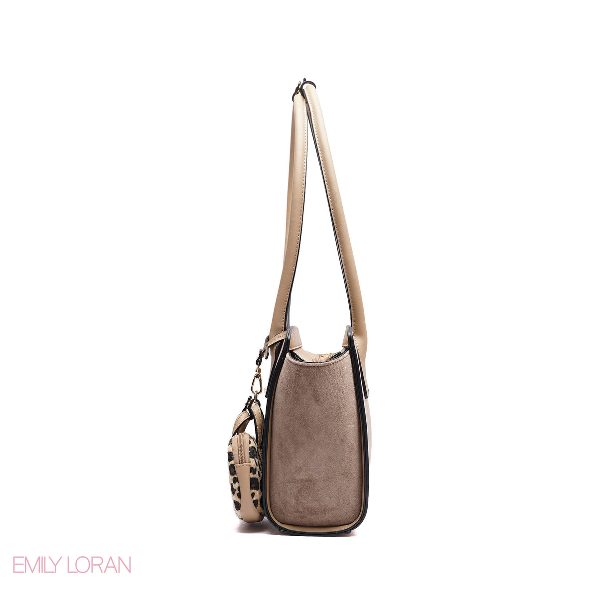 SHOULDER BAG SOFT LEATHER WITH SIMPLE CHARM AND TAGGER POUCH - MEDIUM