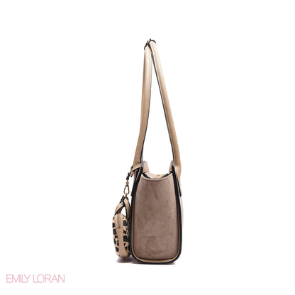 SHOULDER BAG SOFT LEATHER WITH SIMPLE CHARM AND TAGGER POUCH - MEDIUM