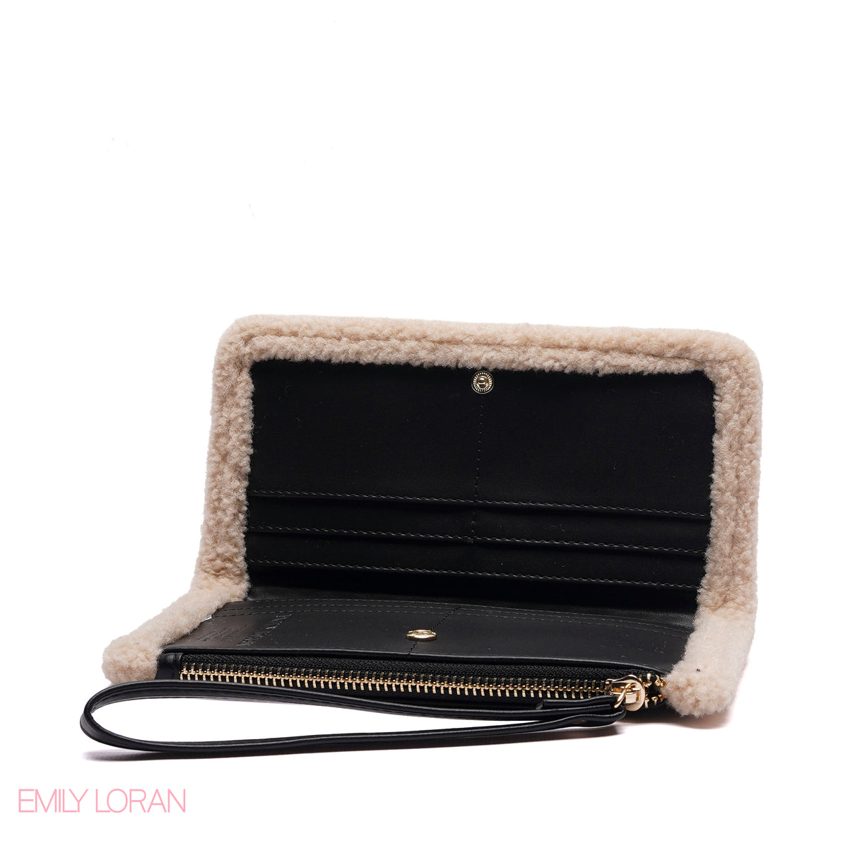 WALLET ROUNDED WITH FUR HEART DESIGN