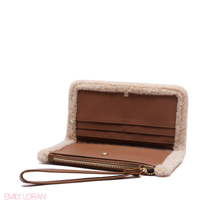 WALLET ROUNDED WITH FUR HEART DESIGN